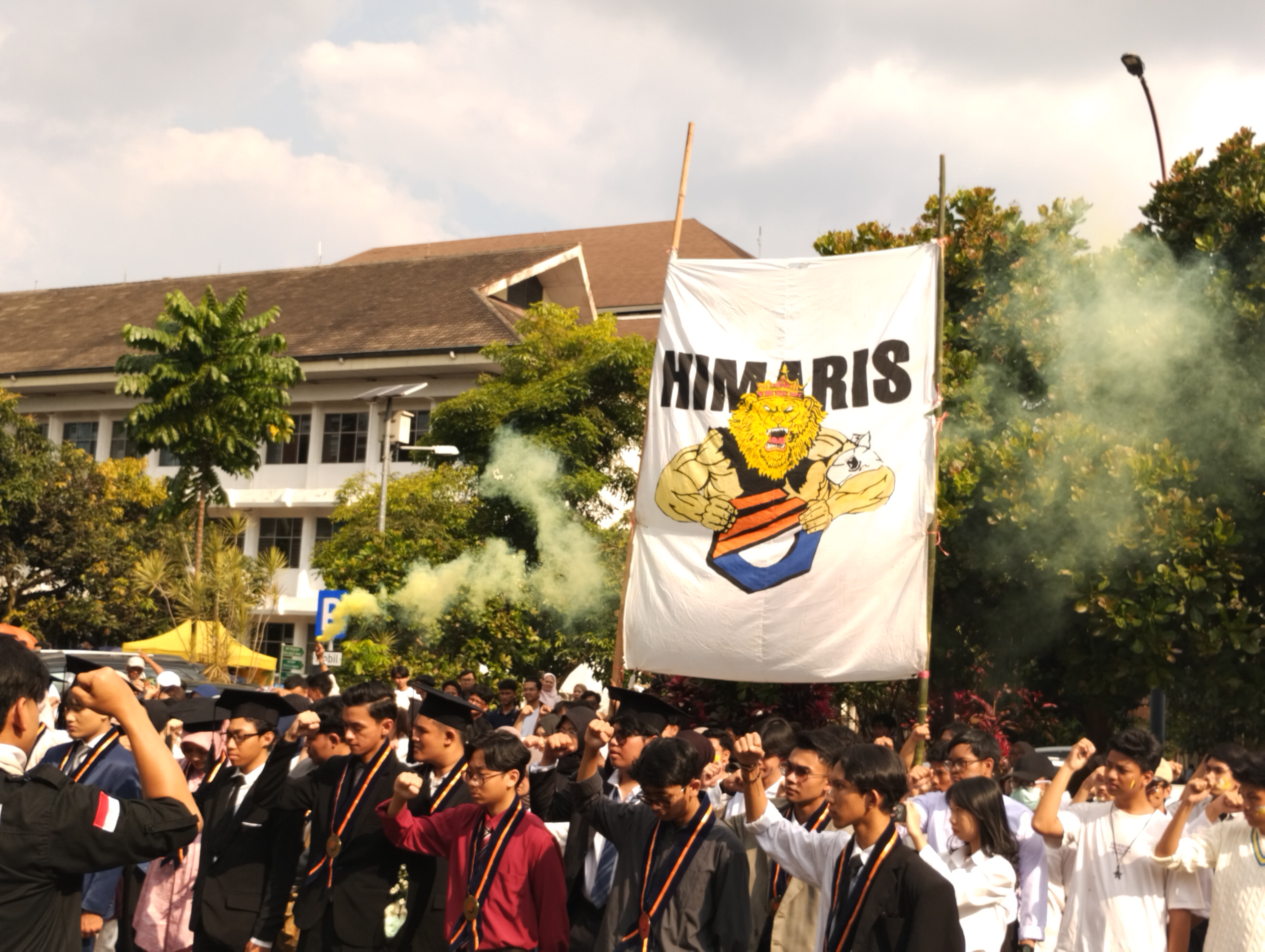 Border Wisuda 2025 — detail